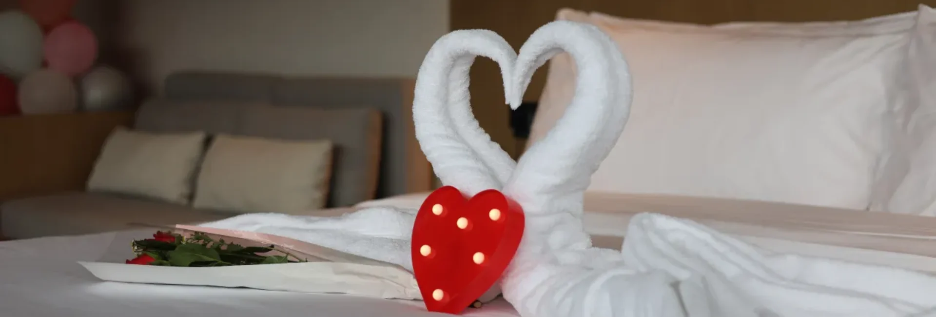 Sweet Romance Theme Room