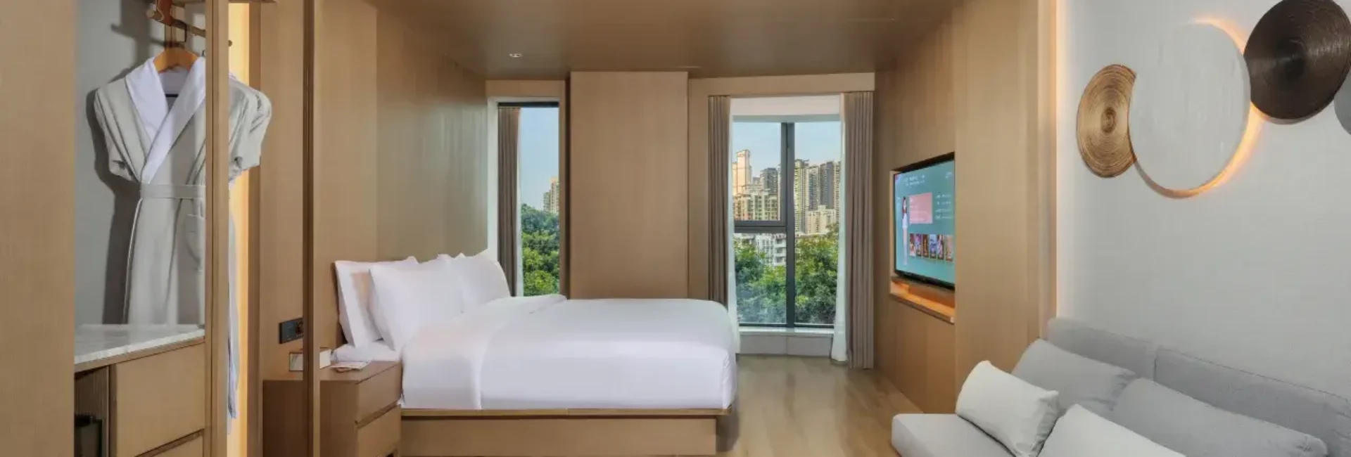 Happy Dream Queen bed room