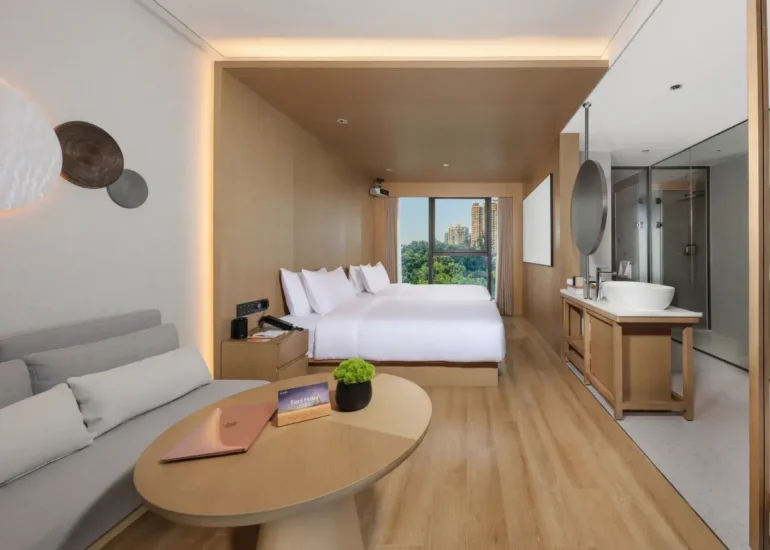 Business Big Bed Room